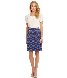 WornOnTV: Mindy’s blue floral blouse and polka dot skirt on The Mindy ...