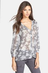 WornOnTV: Juliette’s grey floral blouse with ruched shoulders on ...